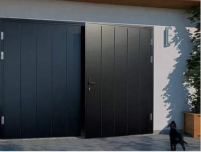 Распашные ворота из панелей